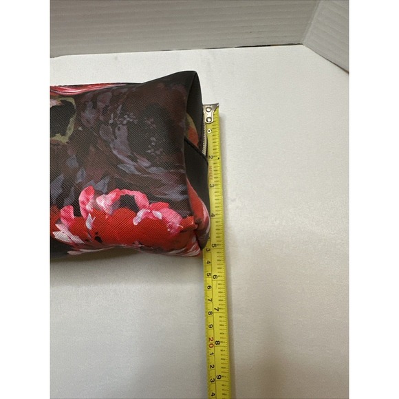 TRINA TURK‎ Black W/ Red & Pink Floral Print Travel/ Makeup/ Cosmetics Bag NWOT - Picture 11 of 11